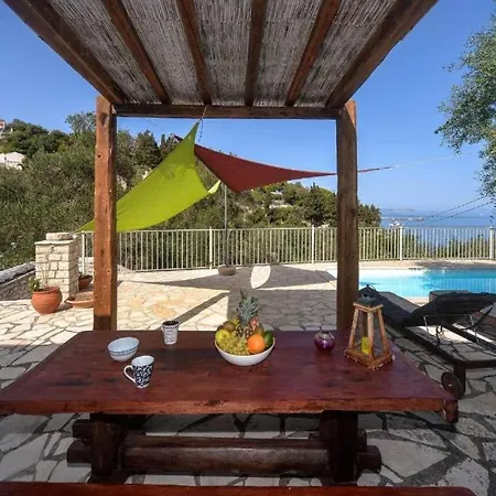 Levrecchio * Longos (Paxos)